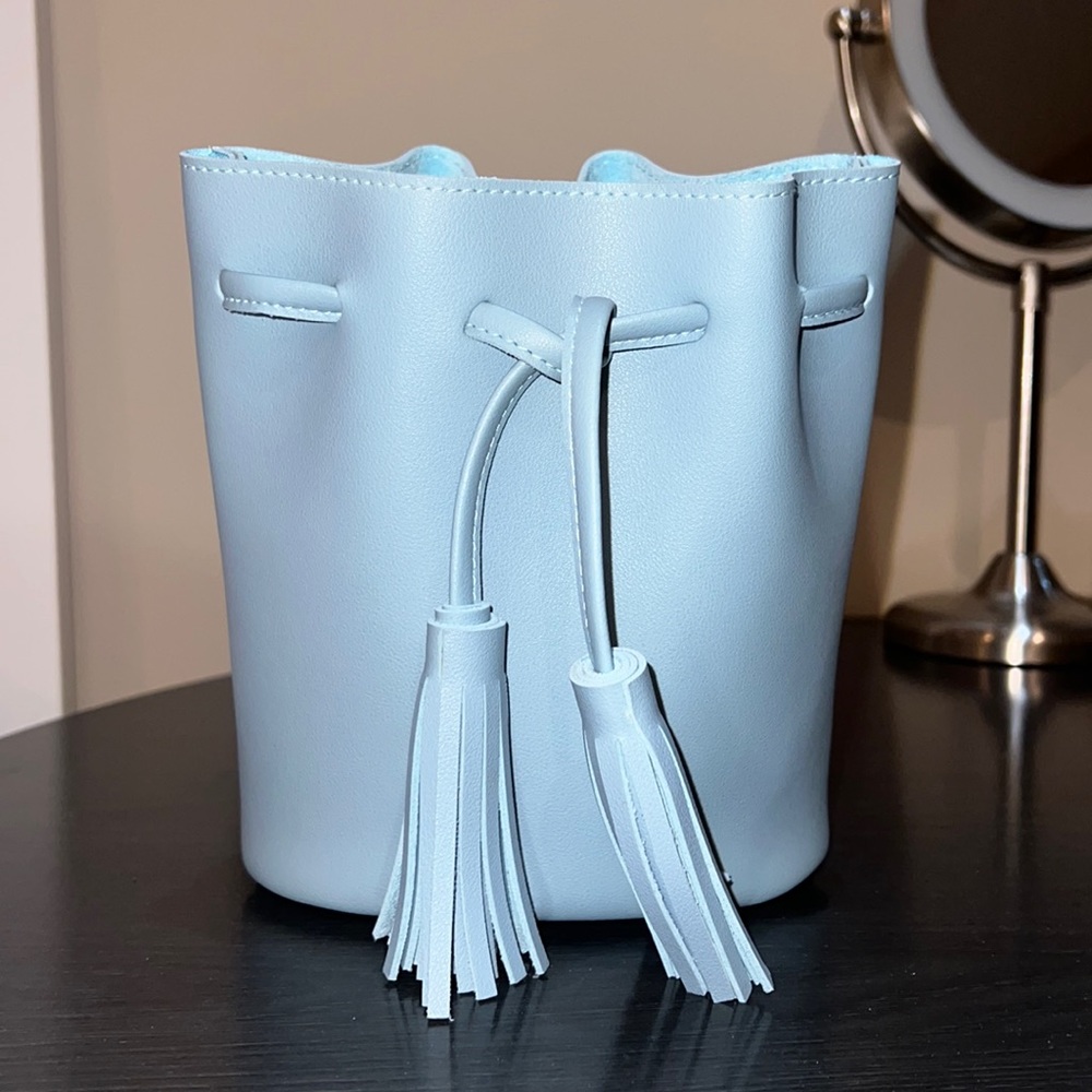 Light blue faux leather bucket bag